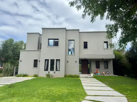 Casa  en Venta en Los Sauces, Pilar, G.B.A. Zona Norte