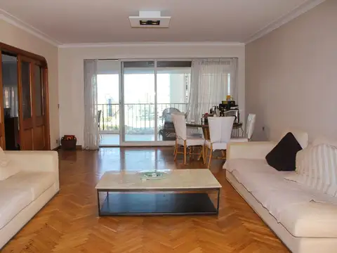 Departamento en Venta de 7 ambientes