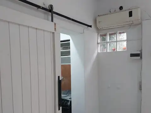 Juana Azurduy 2448 , Piso pb