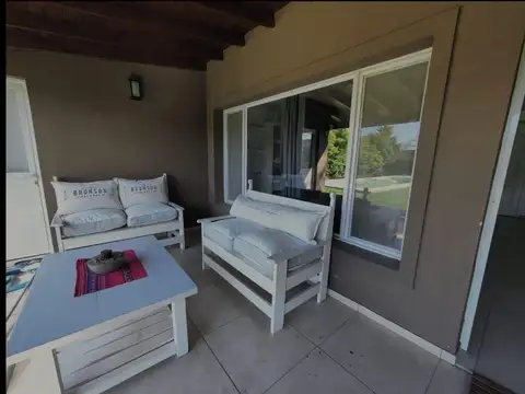 Casa en Alquiler al Norte