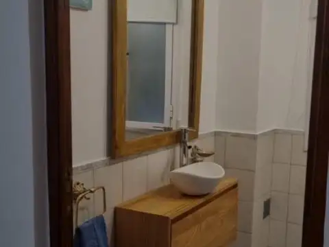 Casa en Alquiler con 3 cocheras