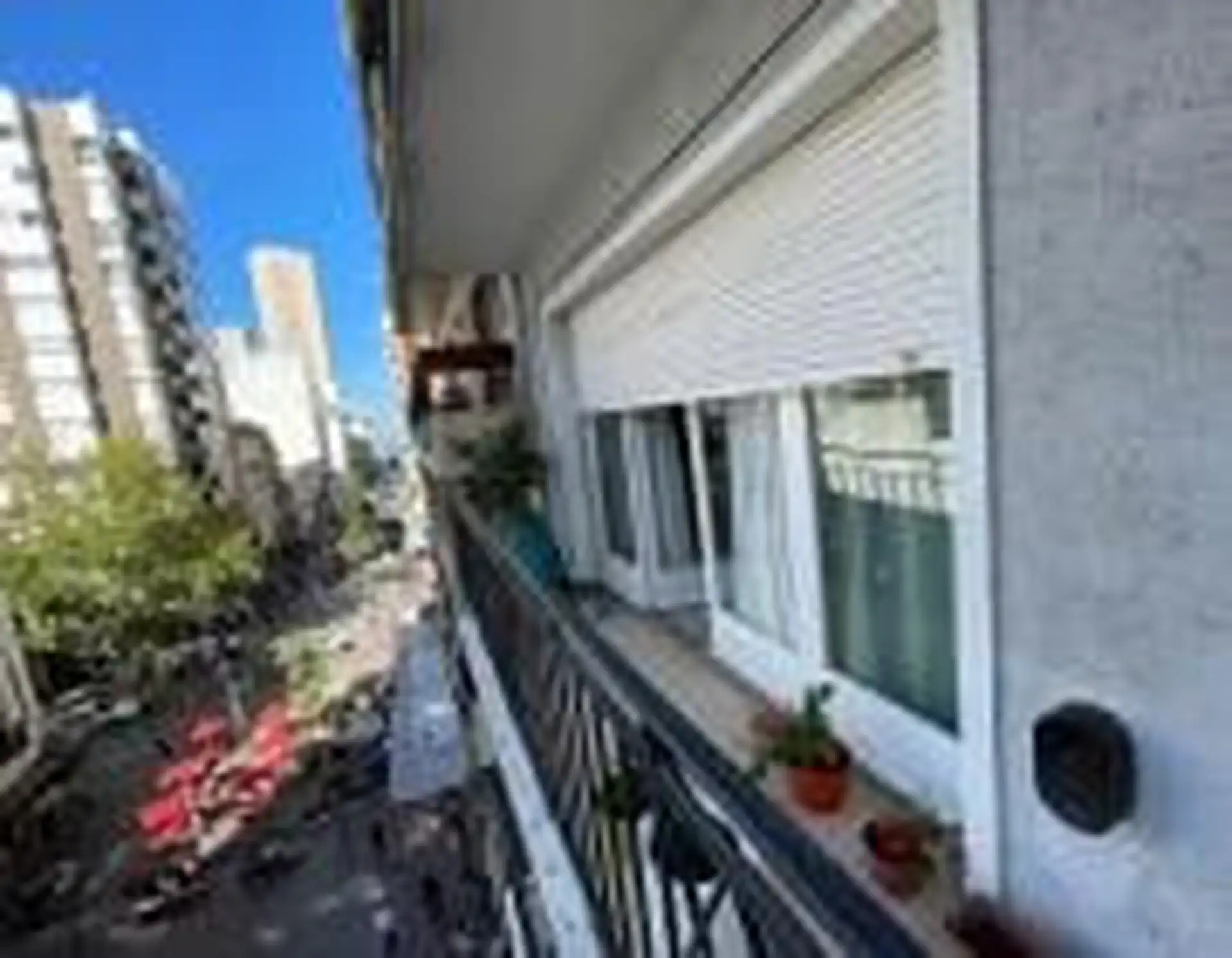 Departamento 4 amb, 90m² con balcón — Centro