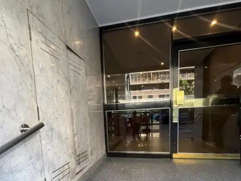 Colegiales, Cabildo 900, Monoambiente, 23m2, Balcón frances, $400.000 + Gastos abl expensas luz...
