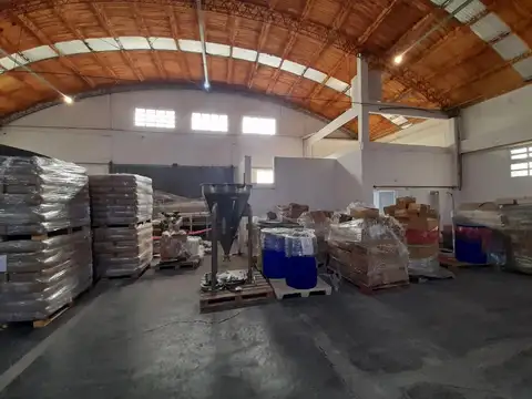Venta - Galpón en Parque Industrial