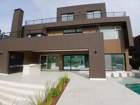 Casa en Venta y Alquiler en El Yacht 5 dormitorios, Nordelta 100