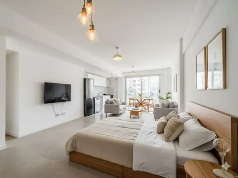 Amplio monoambiente con balcón en Parque Patricios