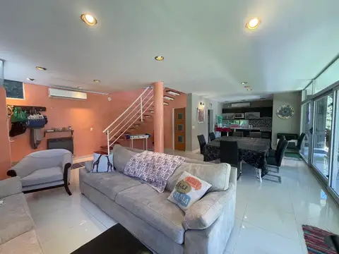 Casa en Venta en Loma Verde, USD 189.000