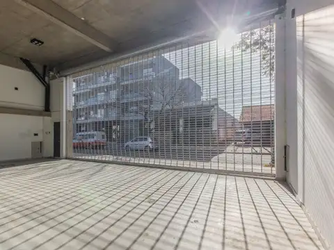 Galpón - Depósito - Con oficinas y local - Financiación - Permuta - Villa Ballester