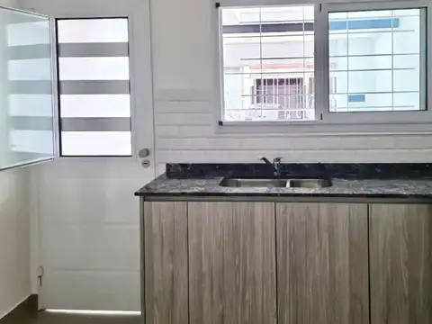 Casa en Alquiler en El Palomar, $ 1.200.000