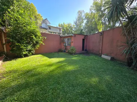 NAVARRO 4000, Piso PB