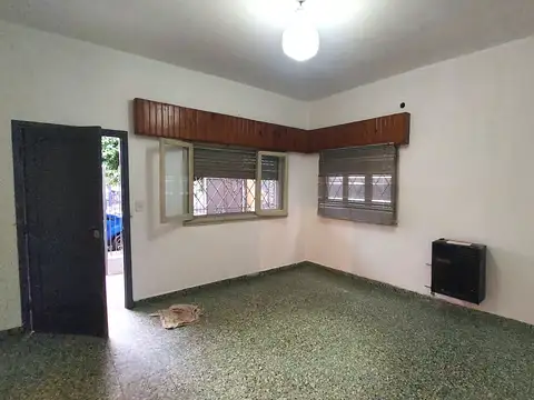 Casa en Alquiler en Moron, $ 750.000