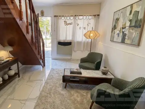 Depto Tipo Casa en Alquiler de 2 dormitorios
