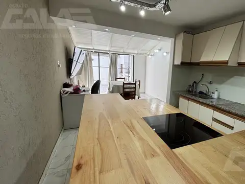 Depto Tipo Casa 3 ambientes con 2 baños