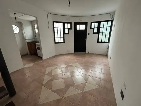 Depto Tipo Casa en Venta en Ramos Mejia Sur, USD 43.000