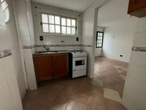 PH EN VENTA RAMOS MEJIA 2 AMBIENTES CON PATIO