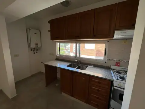 Departamento en Alquiler en Lanus Oeste, $ 580.000