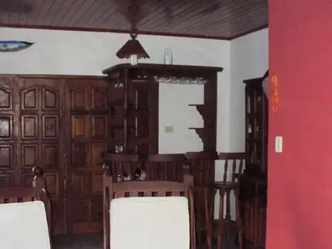 Venta casa 4 ambientes con cochera Vicente Lopez
