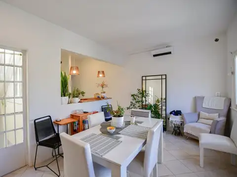 CASA EN VENTA LA PLATA 2 DORMITORIOS