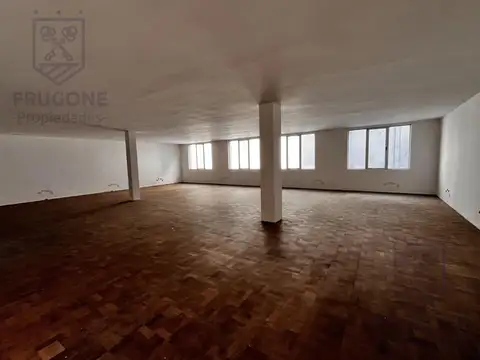 VENTA - Oportunidad de Inversión – Edificio Comercial - con Gran Potencial de Desarrollo