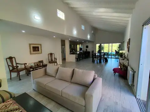 Casa 4 ambientes con 1 baño