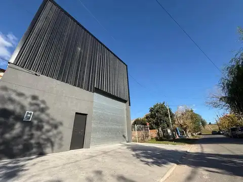 Galpon en Alquiler en Área de Promoción el Triángulo, USD 3.400