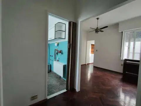 Combate De Los Pozos 1000, Piso 2