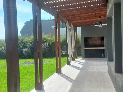 Casa en Alquiler de 3 dormitorios
