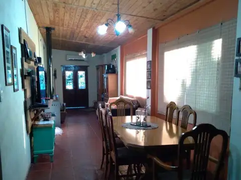 Casa en venta - 3 Dormitorios 2 Baños - Punta Indio