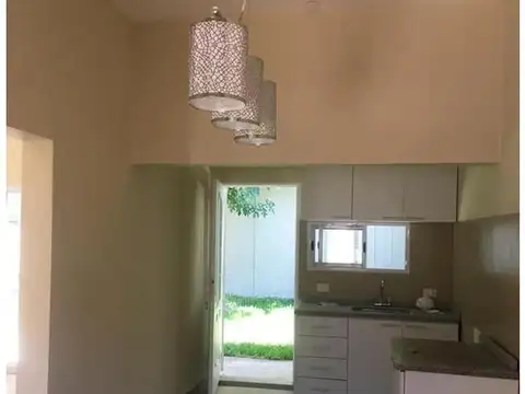 Casa 3 ambientes con 1 baño