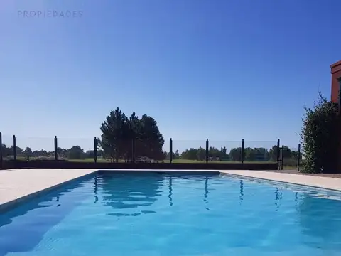 Chacra La Primavera Golf, Carlos Keen,  Lujan al 100