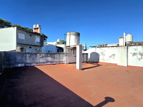 Depto Tipo Casa en Venta 70 años