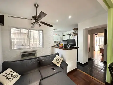 Depto Tipo Casa en Venta de 3 ambientes
