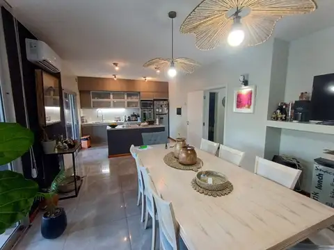 Casa en Venta en Claros del Bosque, USD 370.000