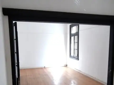 VENTA DEPÓSITO/LOCAL Y CASA 4 AMBIENTES