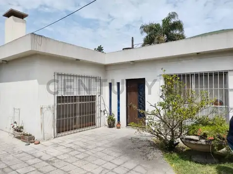 Bombero Sánchez 100, Piso 0