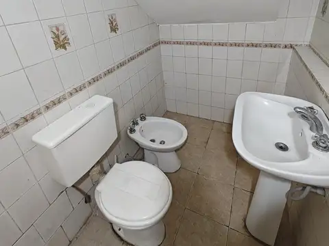 Departamento en Alquiler en Gregorio de Laferrere, $ 350.000