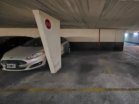 COCHERA EN VIAMONTE MICROCENTRO 2DO PISO 