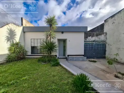 Casa en venta de 3 ambientes en Berazategui a refaccionar