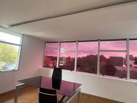 Oficina en Alquiler en La Lucila Libertador / Río, USD 2.700