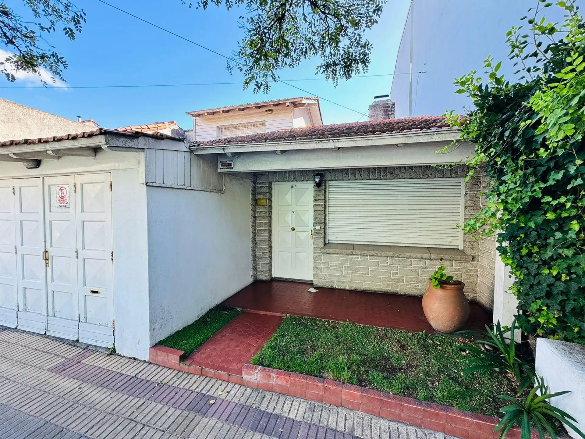 Chalet en Garay 1800 de cuatro ambientes con dpto independiente