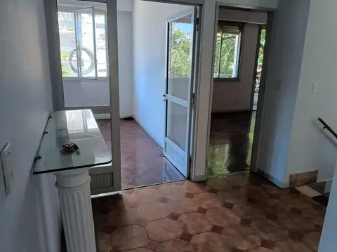 Depto Tipo Casa 4 ambientes con 3 baños