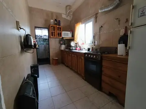 VENTA PH  tipo casa 3 AMBIENTES , planta baja , SAN ANDRES . apta crédito. PERMUTA, primera vivienda