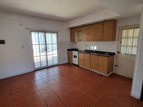 Depto Tipo Casa en Alquiler de 5 ambientes