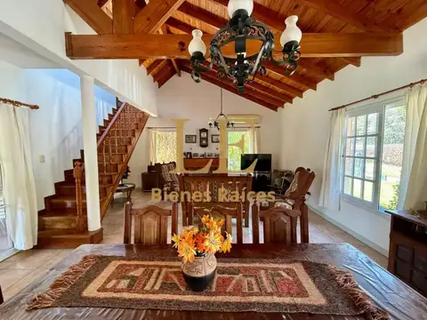 Casa en Venta con 5 cocheras