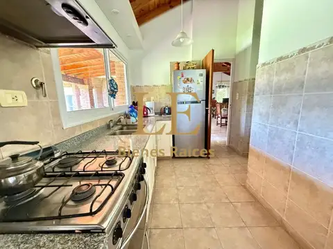 Casa 5 ambientes con 3 baños