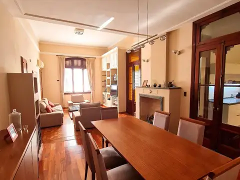 Casa 5 ambientes con 3 baños
