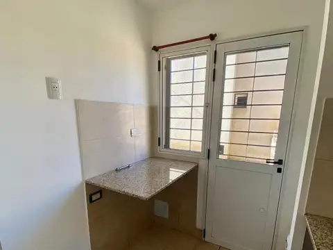 Departamento en Alquiler en Fisherton, $ 620.000