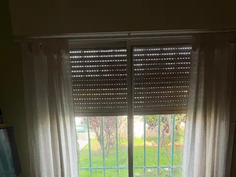 Depto Tipo Casa en Alquiler en Jose Ingenieros, $ 1.100.000