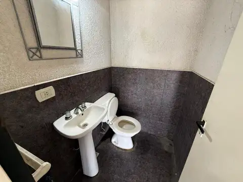Local en alquiler 90 m2 Av. Hipolito Yrigoyen