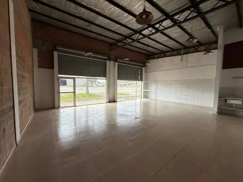 Local en Alquiler en Alejandro Korn, $ 900.000